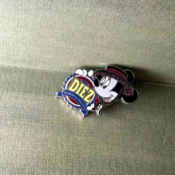 Disney Pin 10 year Trading Minnie 2009 Diez used - Picture 4 of 5